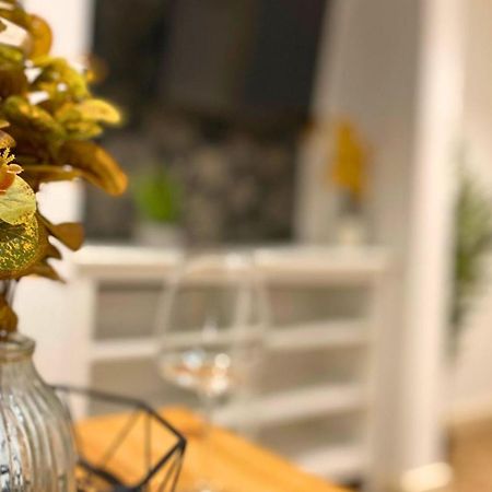 Stunning 1Br - Super Central- Peaceful Area - Lower Ground Apartment Cambridge  Eksteriør bilde